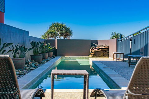 Lennox Holiday Apartments - Accommodation Sunshine Coast 3