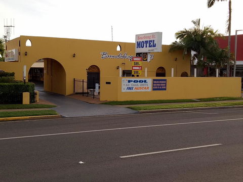 Bourbong St Motel - Accommodation Sunshine Coast 0