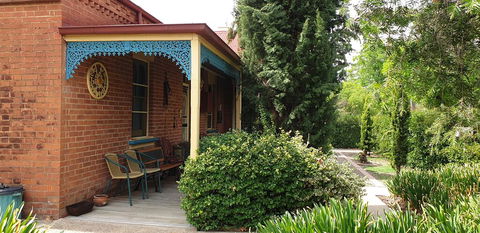 Boutique Motel Sefton House - Accommodation Sunshine Coast 3