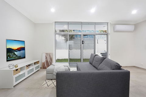Brand New 2 Bedroom Apartment For 7 People - Accommodation Sunshine Coast 3