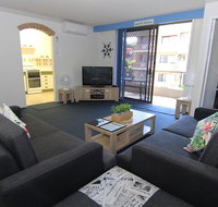 Breakers 10 - Main Beach Location - Accommodation Sunshine Coast