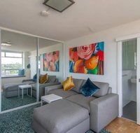 Bright Studio with Amazing City Views - Accommodation Sunshine Coast