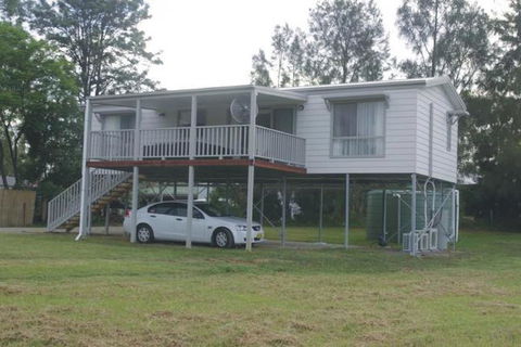 Broke Village Hideaway - Accommodation Sunshine Coast 0