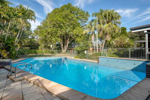 Brookfield Retreat - Large Holiday Home / Group Accommodation - Accommodation Sunshine Coast 1