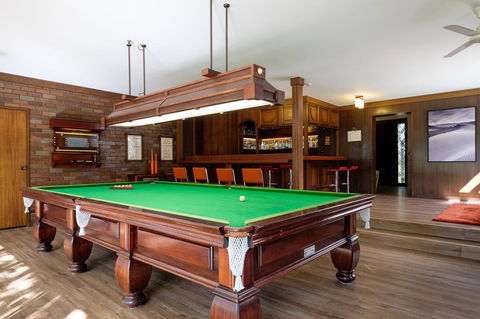 Brookfield Retreat - Large Holiday Home / Group Accommodation - Accommodation Sunshine Coast 0