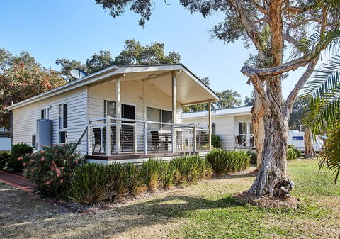 Budgewoi Holiday Park - Accommodation Sunshine Coast 0