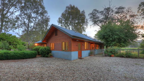 Buffalo River Homestead - Accommodation Sunshine Coast 1