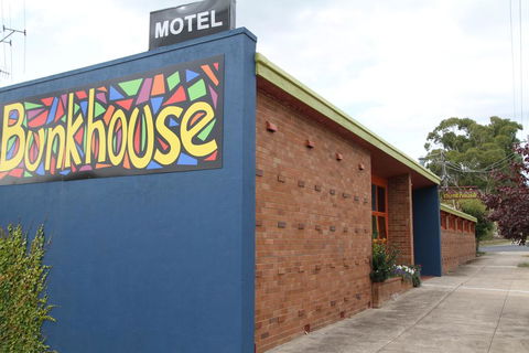 Bunkhouse Motel - Accommodation Sunshine Coast 2