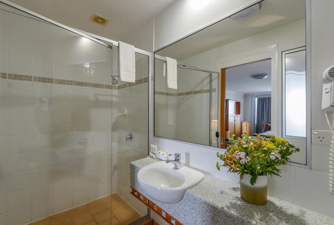 Burnett Riverside Hotel - Accommodation Sunshine Coast 2
