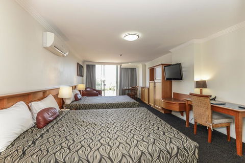 Burnett Riverside Hotel - Accommodation Sunshine Coast 3