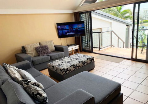 Byron Bay Beachfront Apartments - Accommodation Sunshine Coast 2