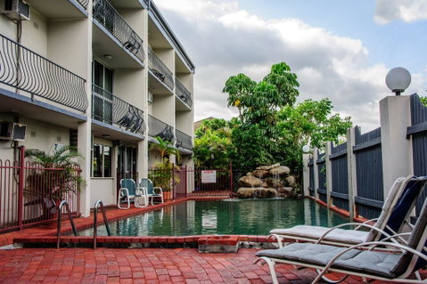 Cairns Holiday Lodge - Accommodation Sunshine Coast 2