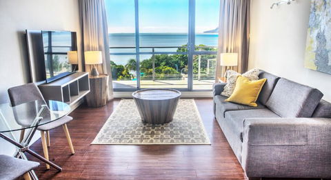 Cairns Plaza Hotel - Accommodation Sunshine Coast 2