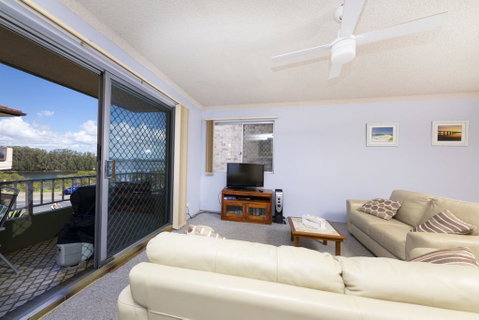 Camelot Unit 6 - Accommodation Sunshine Coast 3