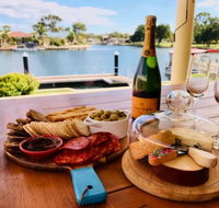 Canal Elegance In Yunderup - Accommodation Sunshine Coast