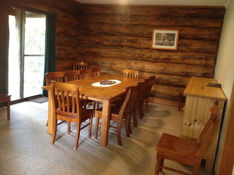 Canobolas Mountain Cabins - Accommodation Sunshine Coast 2