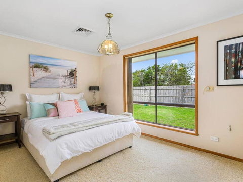 CAPEL Family Home, Large Yard, Close To Beach - Accommodation Sunshine Coast 2