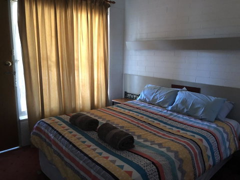 Capri Motel - Accommodation Sunshine Coast 2