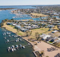 Captains Hideaway - Jetty Berth and Pet Friendly - Accommodation Sunshine Coast