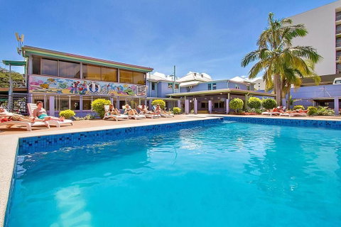 Caravella Backpackers - Accommodation Sunshine Coast 1
