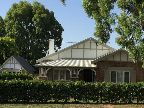 Casey Street Cottage Suite - Accommodation Sunshine Coast 0
