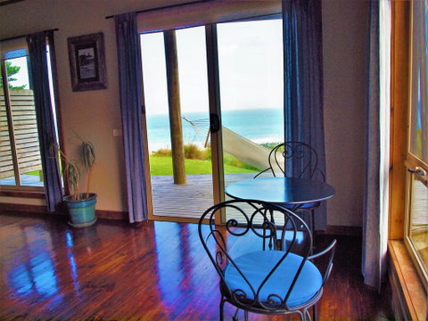 Castaways Apollo Bay - Accommodation Sunshine Coast 2