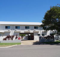 Castle Crest Motel - Accommodation Sunshine Coast