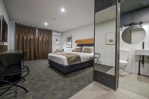 CBD Motor Inn - Accommodation Sunshine Coast 0