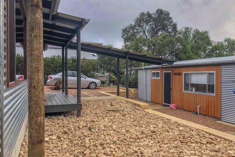 CDC-625 Beach House Incl.rear 2BR Studio - Accommodation Sunshine Coast 1