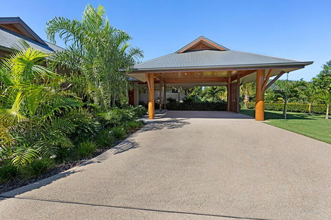 Celeste - At Funnel Bay - Accommodation Sunshine Coast 1