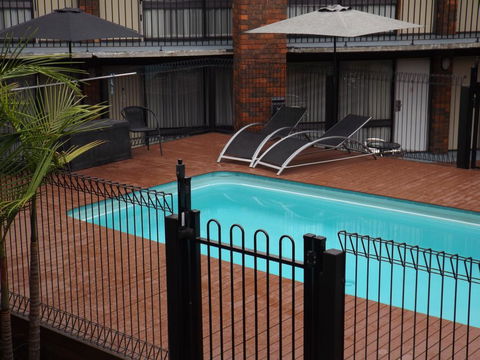Central Court Motel Warrnambool - Accommodation Sunshine Coast 2