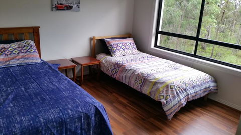 Central Gold Coast Large, Modern, Elevated House - Accommodation Sunshine Coast 3