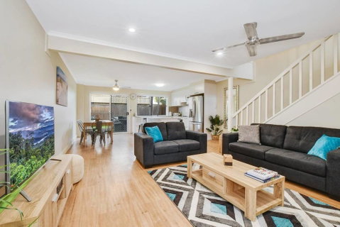 Central Mooloolaba 3 Bedroom Unit - Accommodation Sunshine Coast 0