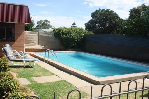 Century Motor Inn - Accommodation Sunshine Coast 1