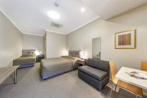 Cessnock Motel - Accommodation Sunshine Coast 3