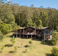 Chalet Beaumont - alluring appeal  stunning views - Accommodation Sunshine Coast