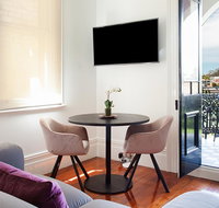 Charming Studio With Balcony in Inner-City Glebe - Accommodation Sunshine Coast
