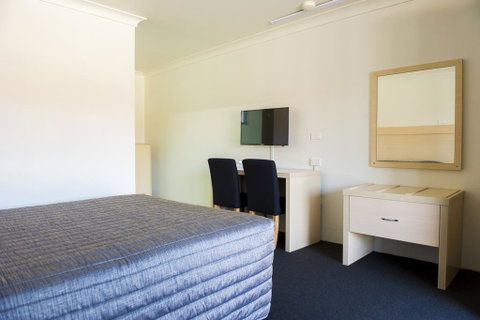 Cherry Blossom Motor Inn - Accommodation Sunshine Coast 3