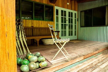 Chevys Rest with Accommodation Sunshine Coast