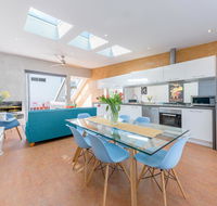 Chic East Sydney Pad - Accommodation Sunshine Coast