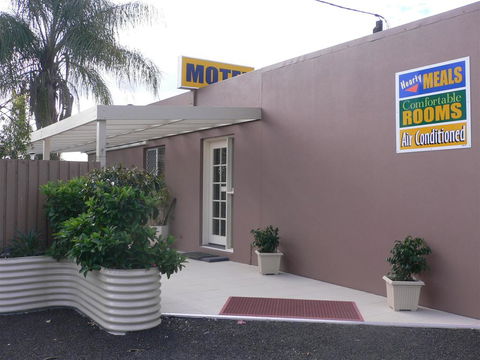 Chinchilla Motel - Accommodation Sunshine Coast 0