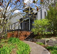 Cloudsong Chalet 2 - Close to the village centre - Accommodation Sunshine Coast