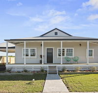 Cloverdale Cottage - Accommodation Sunshine Coast