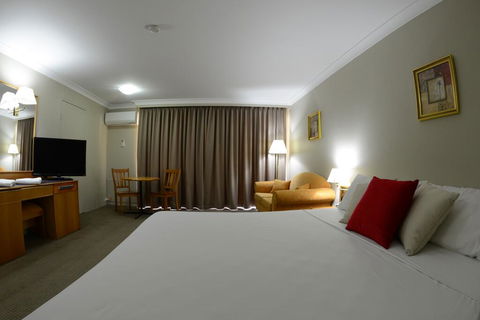 Club Inn Motel - Accommodation Sunshine Coast 1