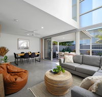 Coastal Living At Wikis - Accommodation Sunshine Coast