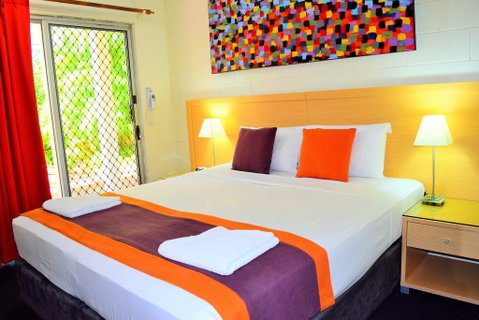 Coconut Grove Holiday Apartments - Accommodation Sunshine Coast 2