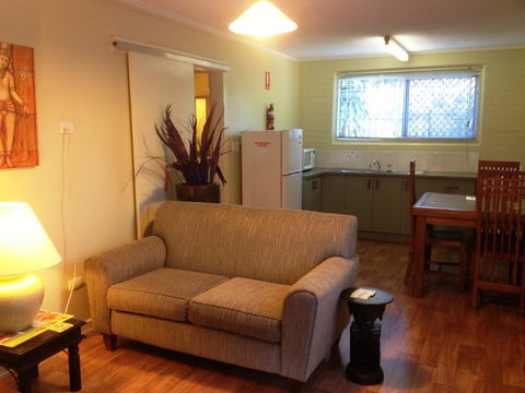 Coconut Palms On The Bay - Accommodation Sunshine Coast 3