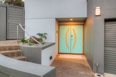 Coffs Jetty Beach House - Accommodation Sunshine Coast 3