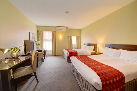 Comfort Inn & Suites City Views - Accommodation Sunshine Coast 1