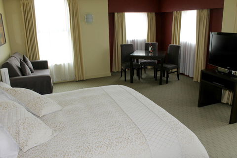 Comfort Inn & Suites City Views - Accommodation Sunshine Coast 2